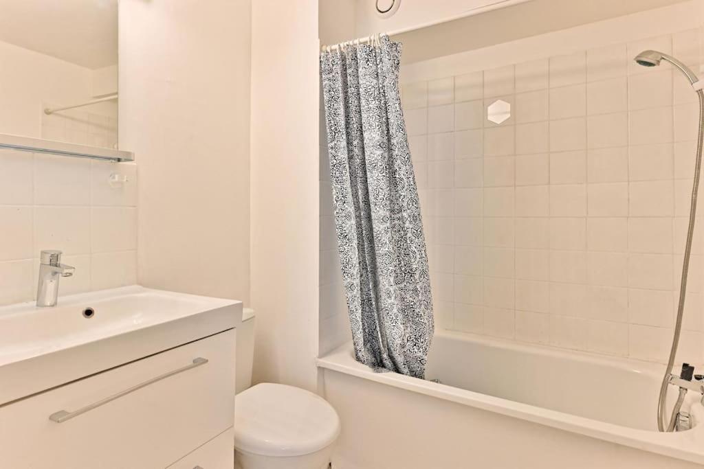 Appartement Proche Canal Saint Martin Párizs Kültér fotó