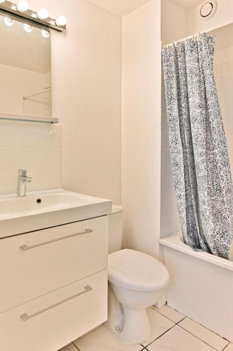 Appartement Proche Canal Saint Martin Párizs Kültér fotó