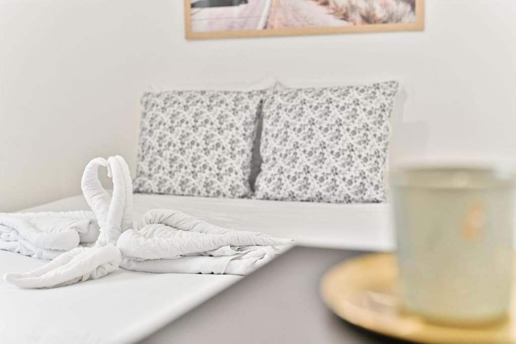 Appartement Proche Canal Saint Martin Párizs Kültér fotó